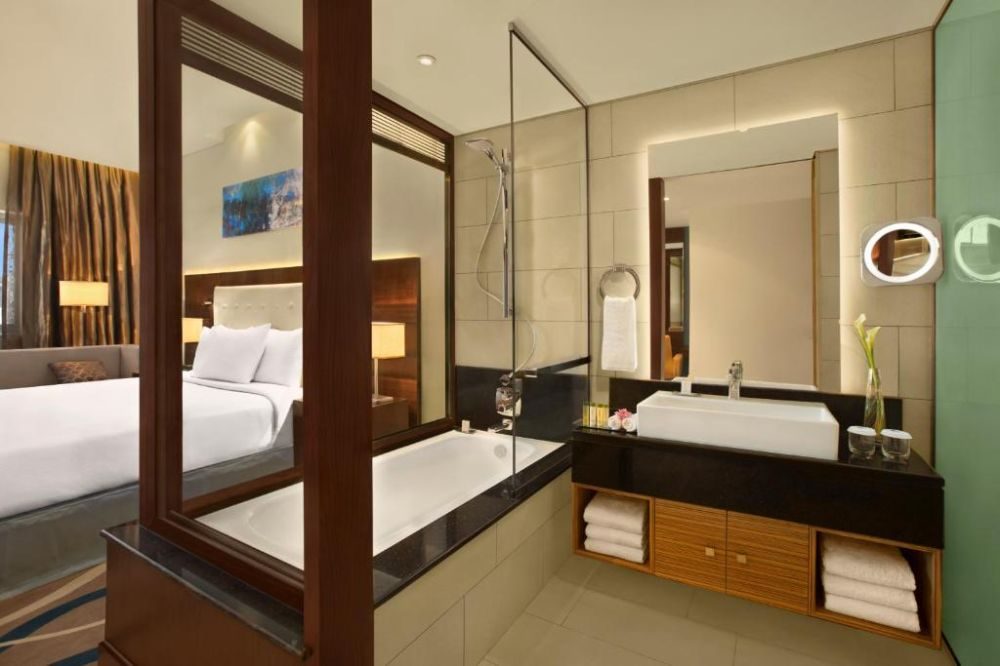 Sunday Signature Hotel & Residences (ex. Doubletree By Hilton Hotel & Residence)