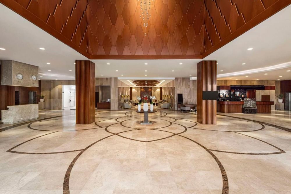 Radisson Hotel Muscat Panorama Ex Levatio Hotel