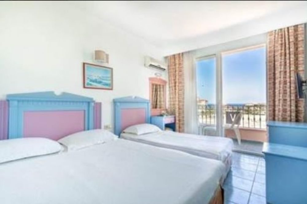 EVA BEACH HOTEL