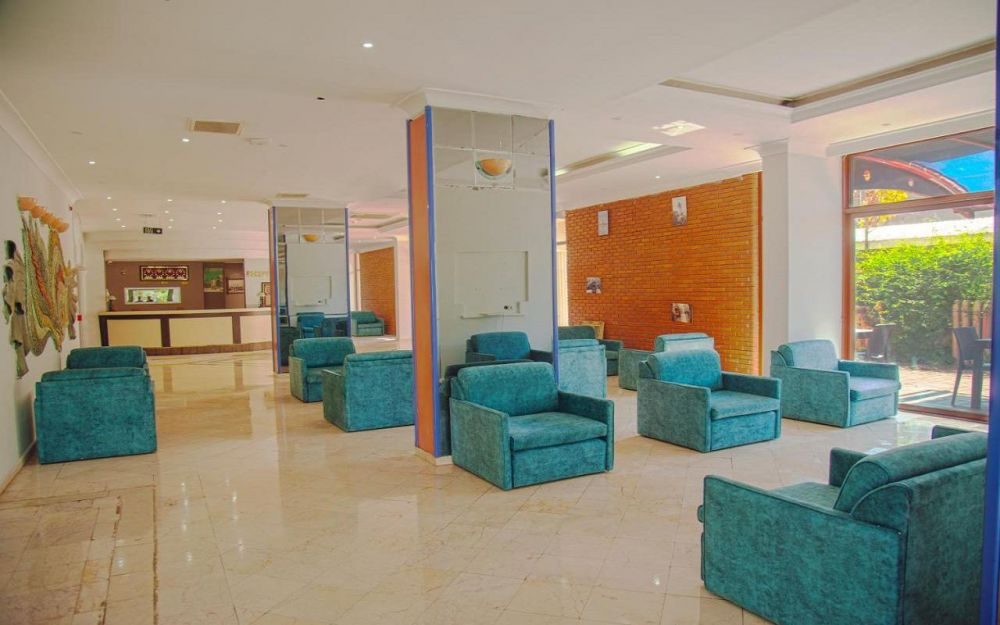 GRAND BAHAMA BEACH HOTEL