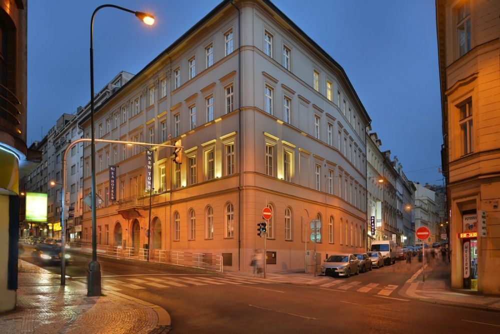 Фото отеля New Town Ea Hotel