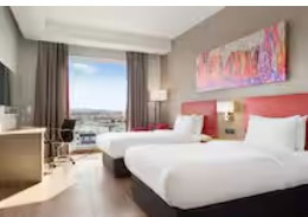 Ramada Encore Al-Ghubrah