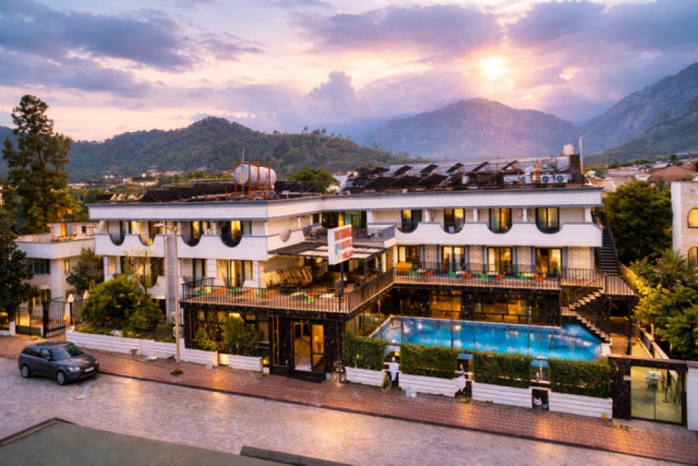 BRITANNIA HOTEL