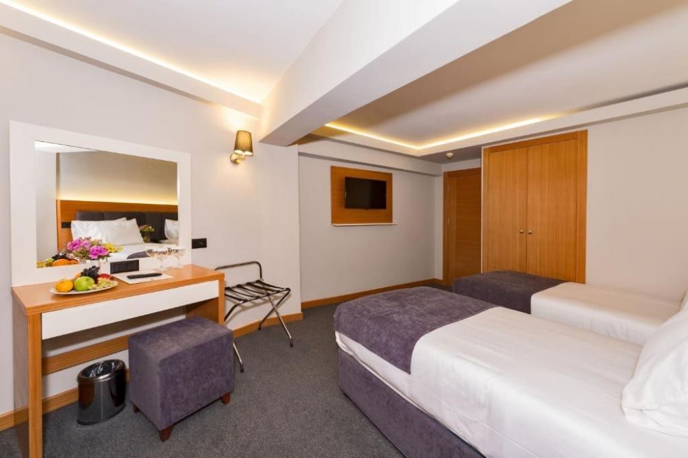 BERGAMA HOTEL