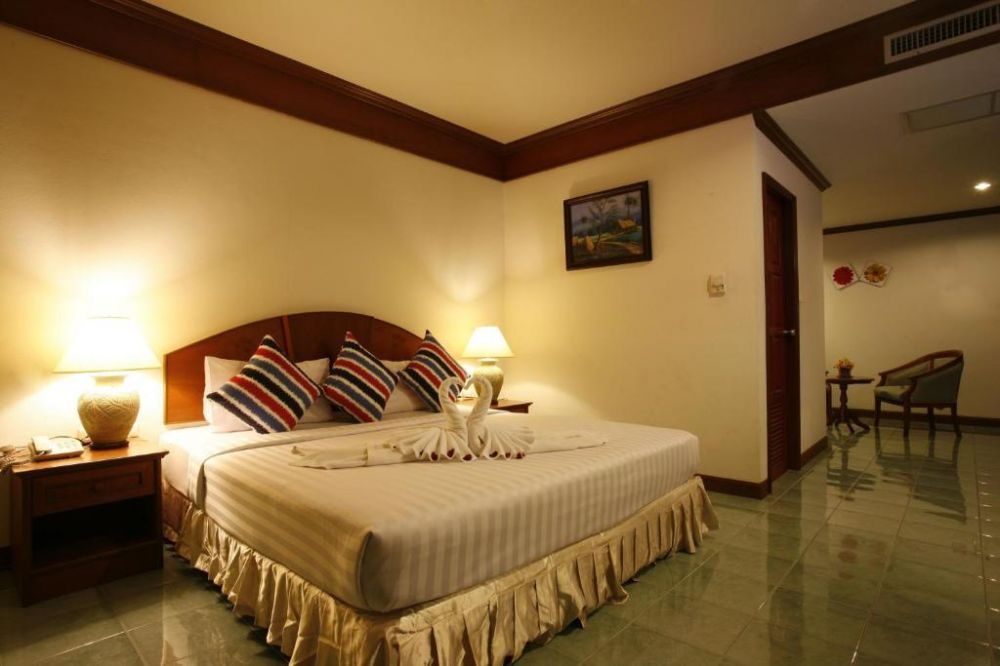 JIRAPORN HILL RESORT PATONG