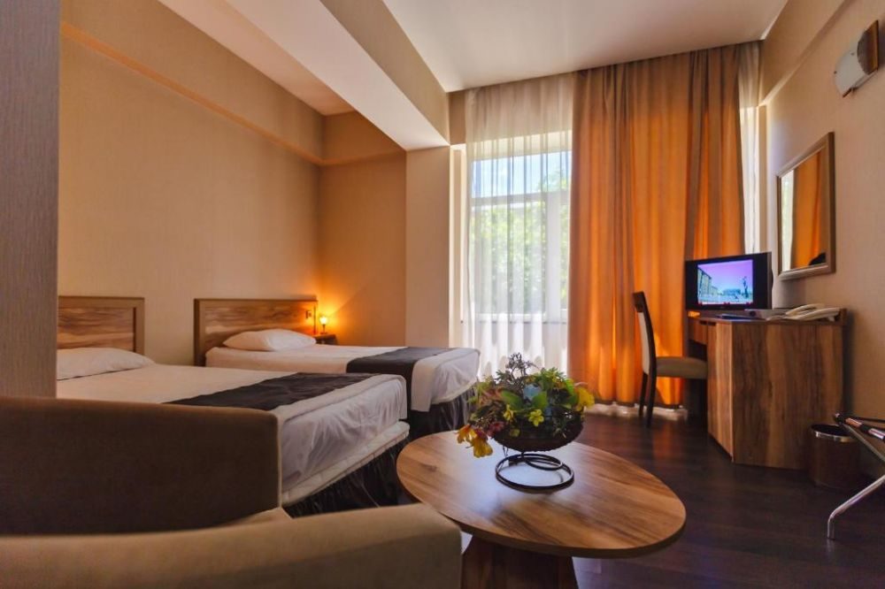 Diplomat Hotel