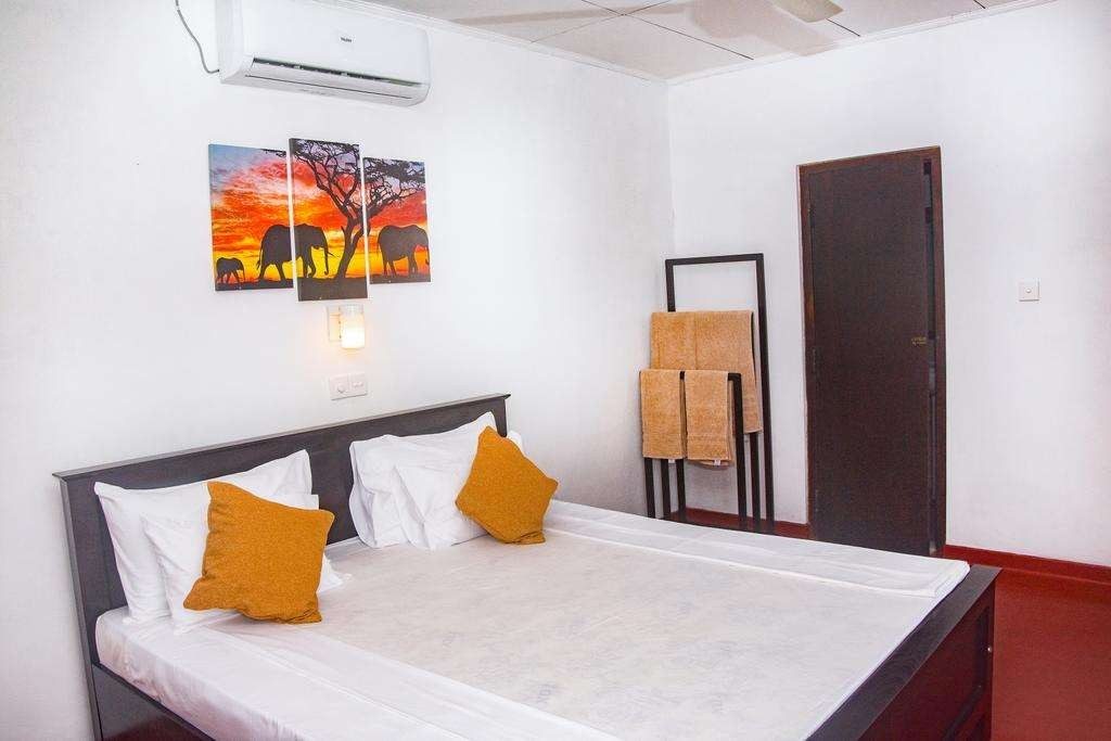 JLH Beach Hotel (ex Whispering Palms)