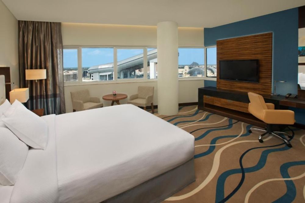 Sunday Signature Hotel & Residences (ex. Doubletree By Hilton Hotel & Residence)
