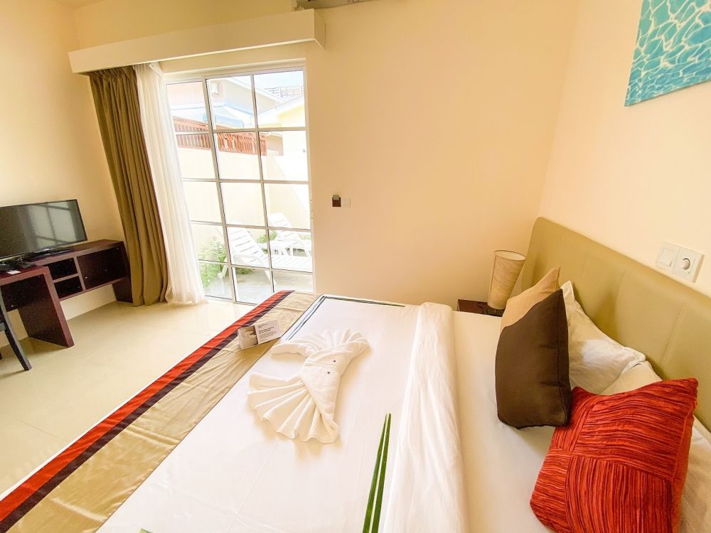 TME Retreats Dhigurah