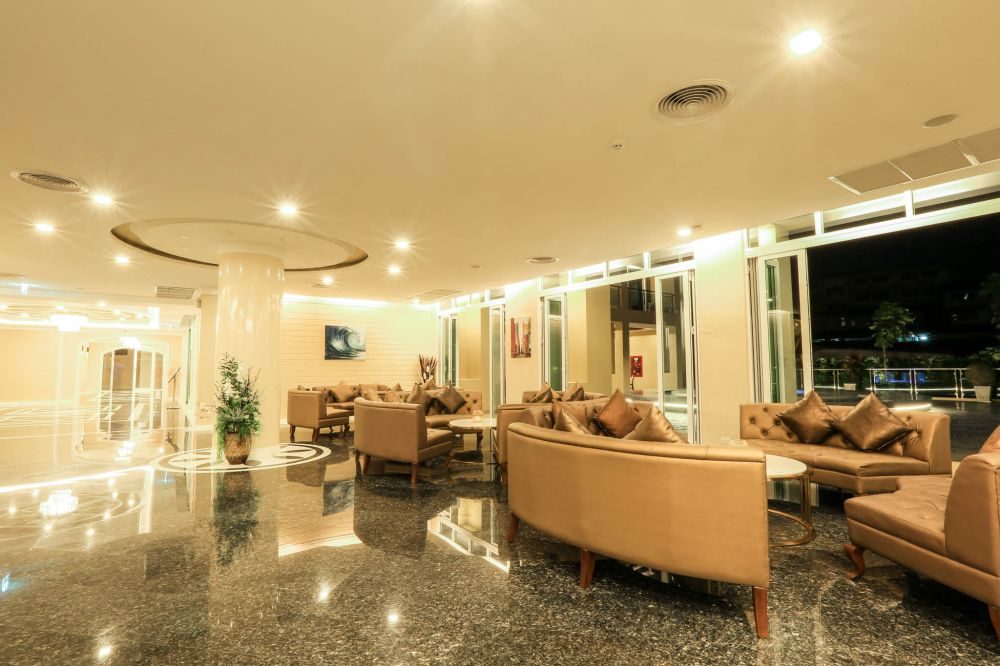 Crystal Palace Pattaya