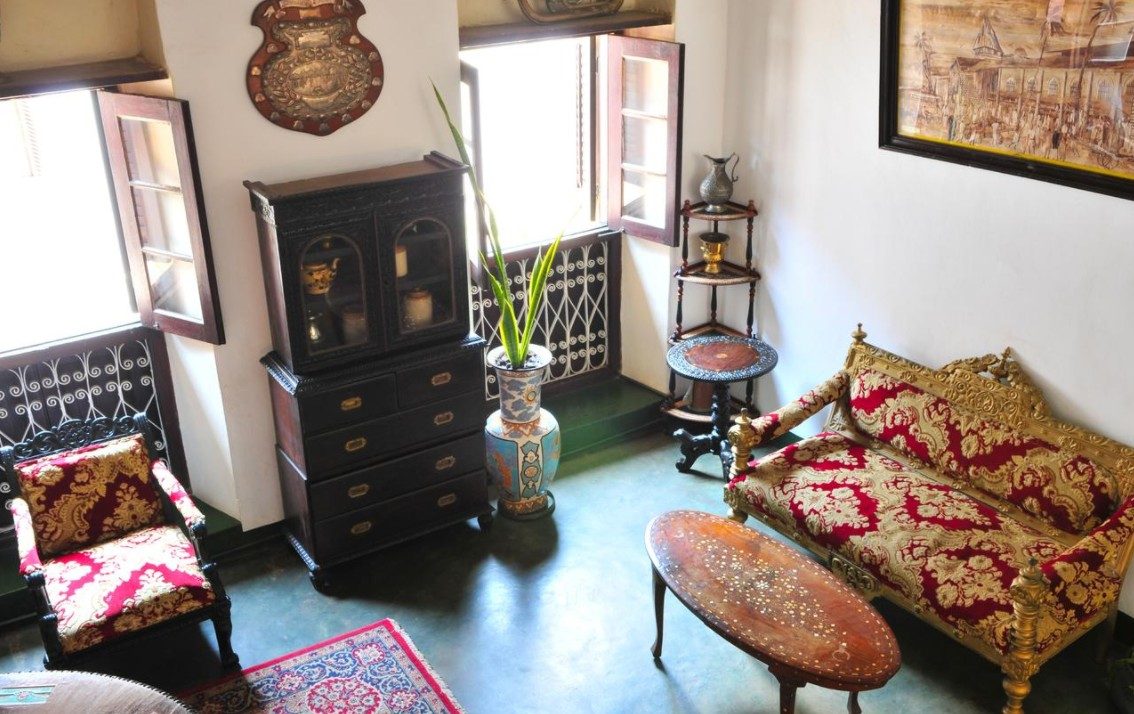 Dhow Palace Hotel