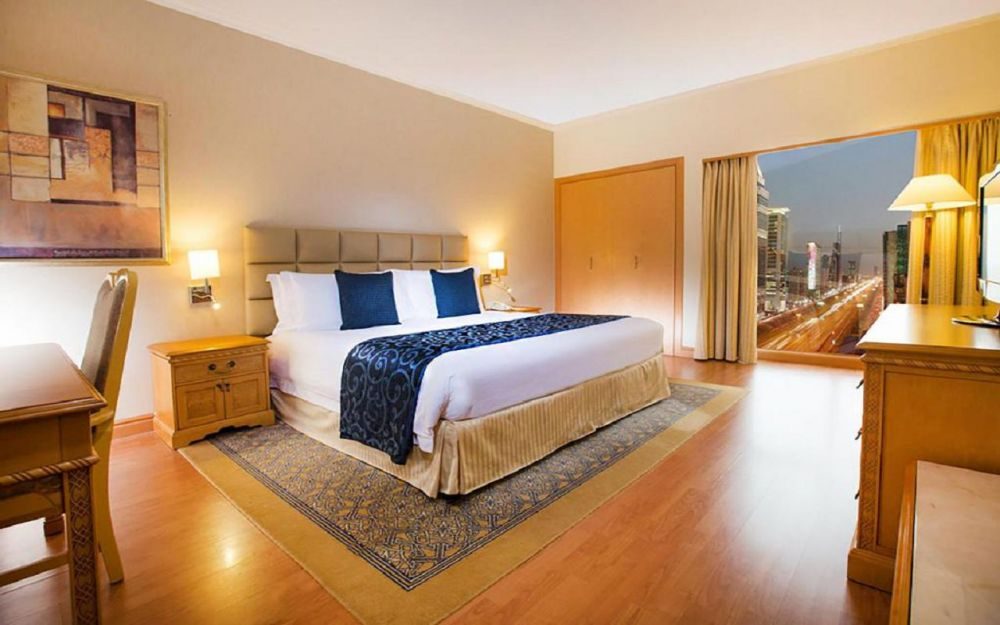 Millennium Plaza Downtown Hotel (ex. Crowne Plaza Dubai Sheikh Zayed Road)