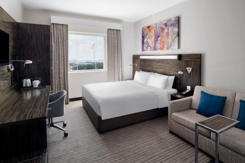 Holiday Inn Express Dubai Jumeirah