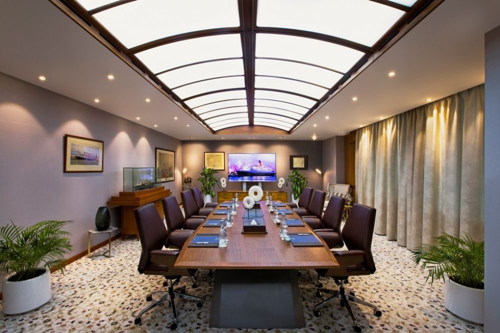 Queen Elizabeth 2 Hotel