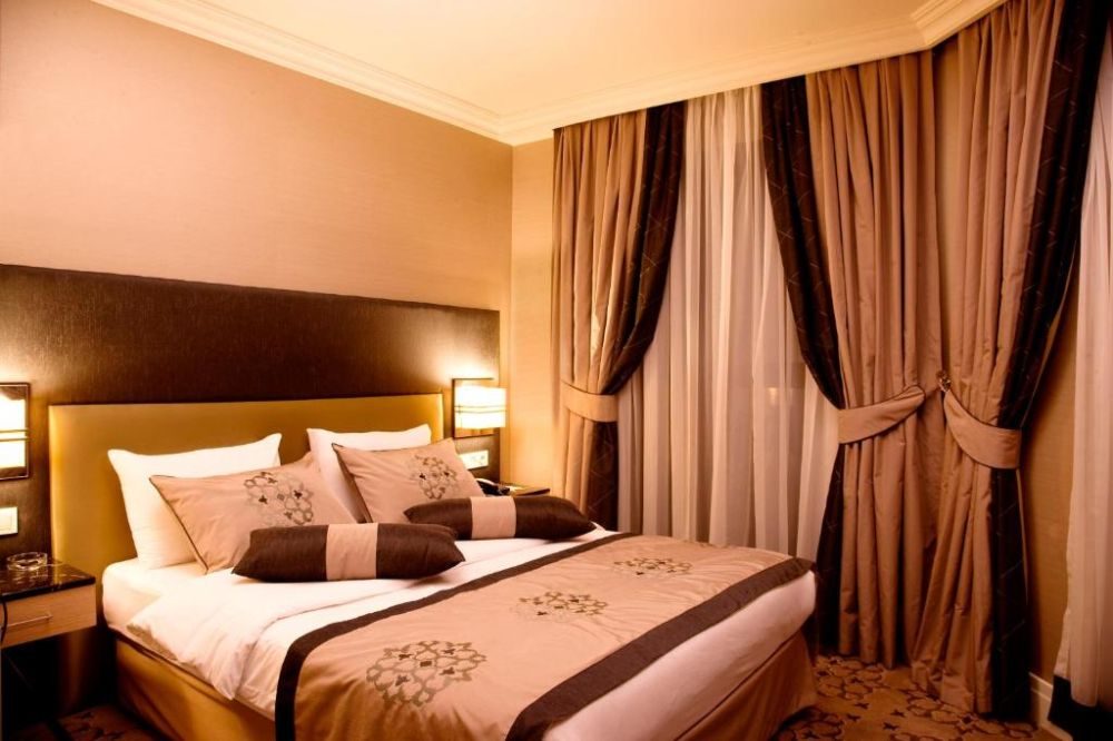 DARKHILL HOTEL