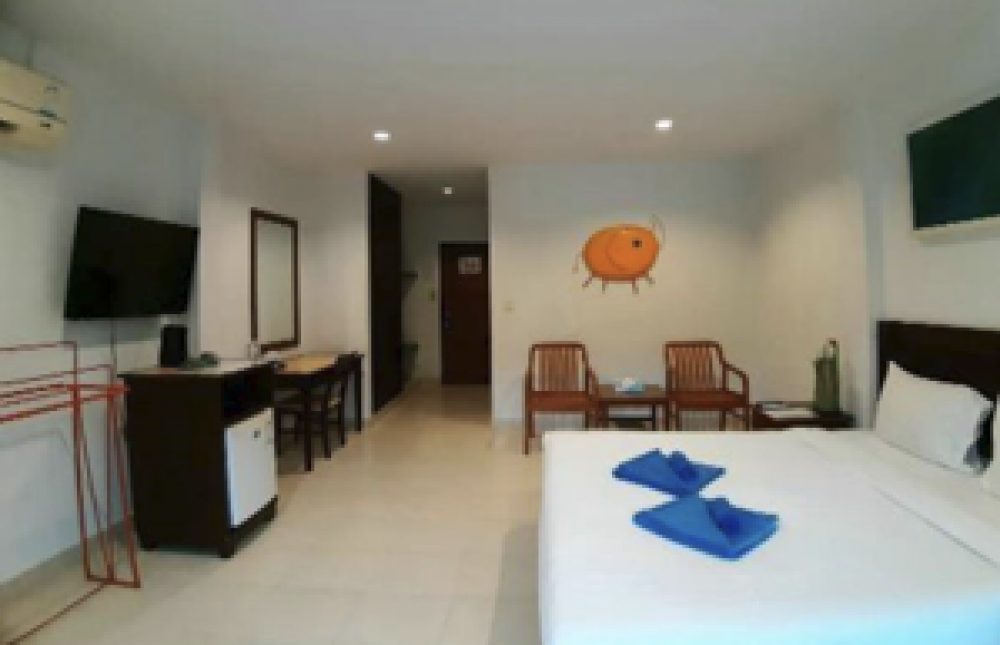 KARON LIVING ROOM