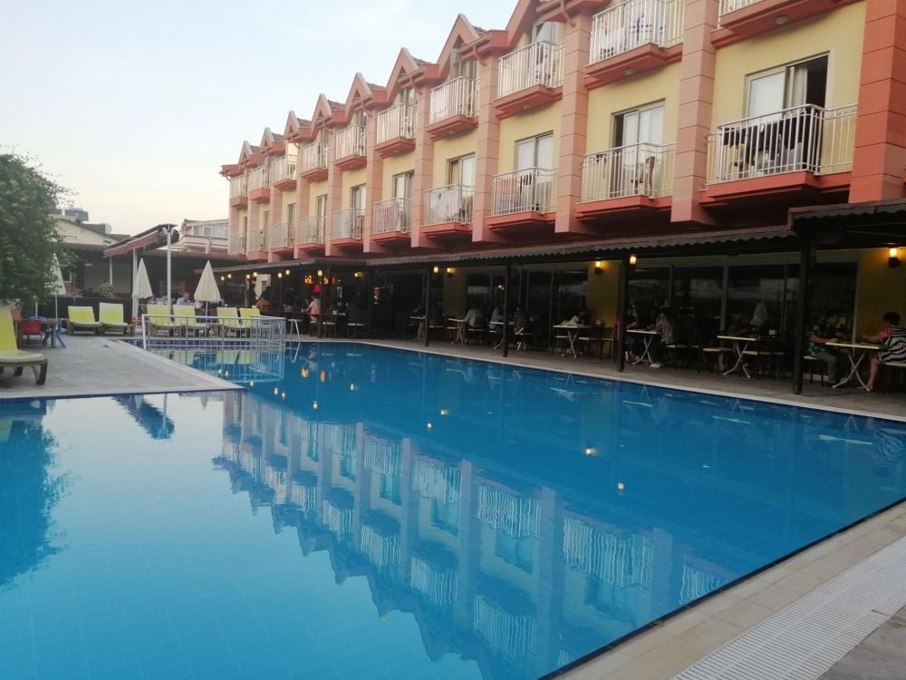 GRAND NAR HOTEL ONLY ADULT +16