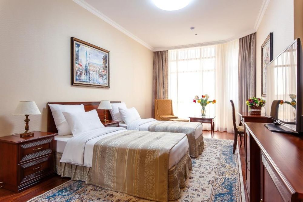 Alanda Hotel & Apartments