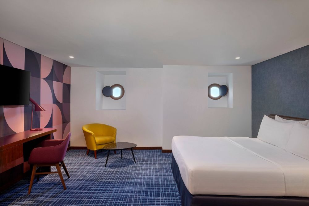Queen Elizabeth 2 Hotel