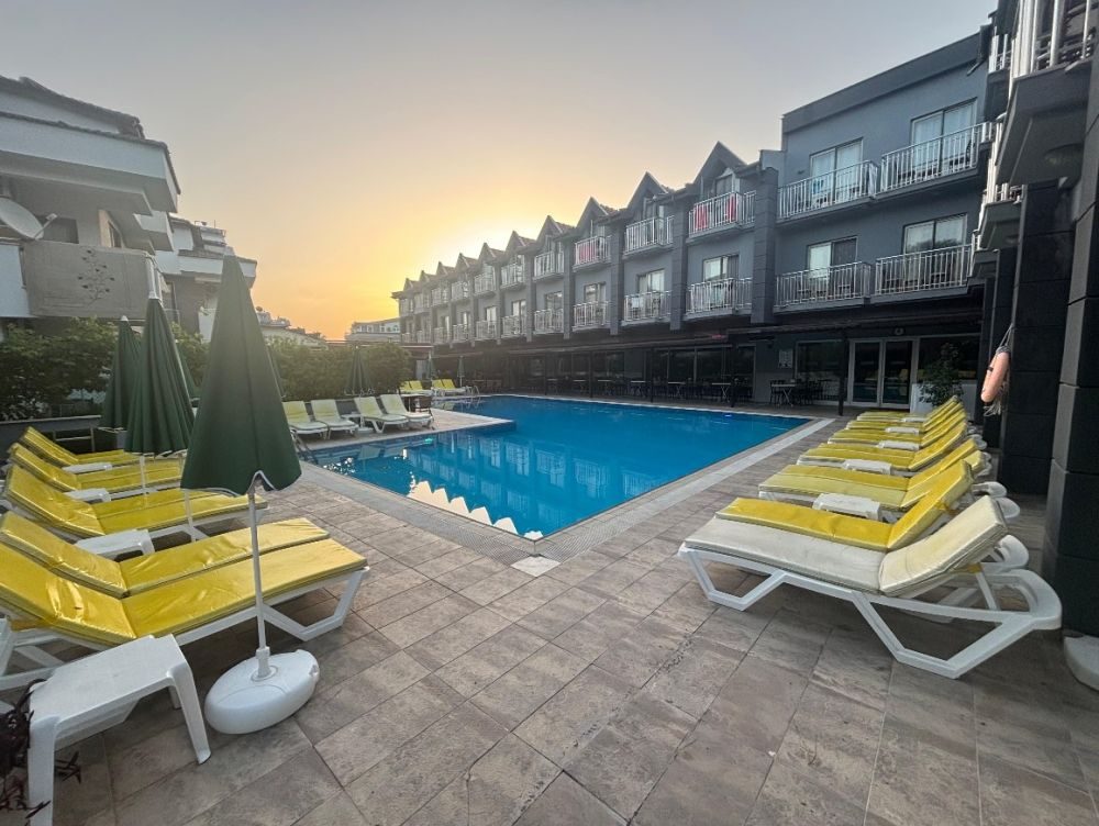 GRAND NAR HOTEL ONLY ADULT +16
