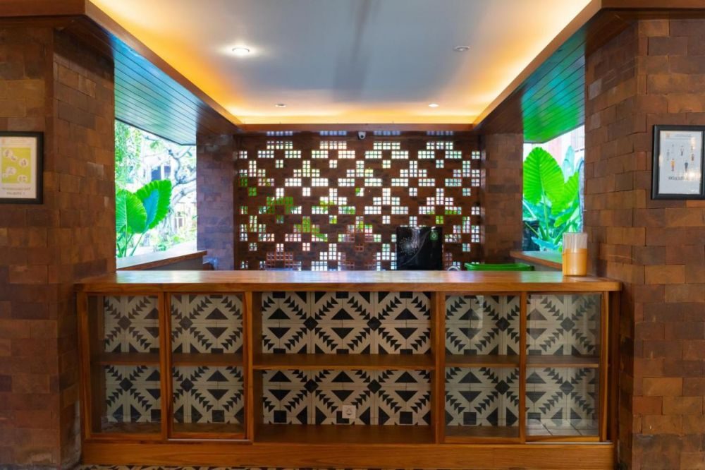 Fourteen Roses Boutique Hotel