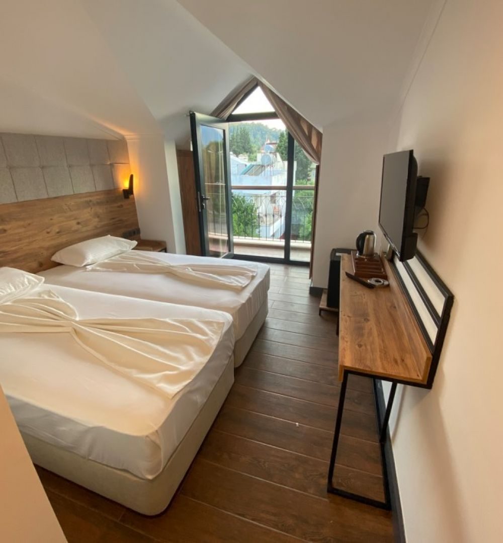 BEGONYA HOTEL