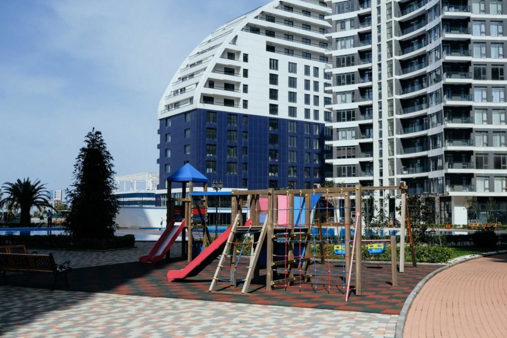 WHITE SAILS RESIDENCE