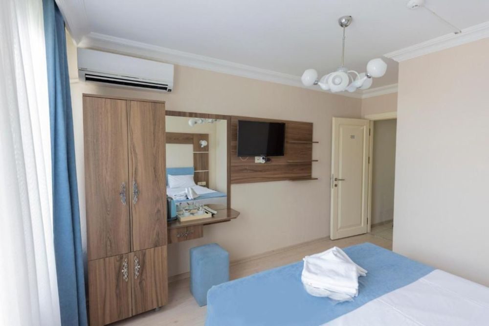 DE MAREE HOTEL