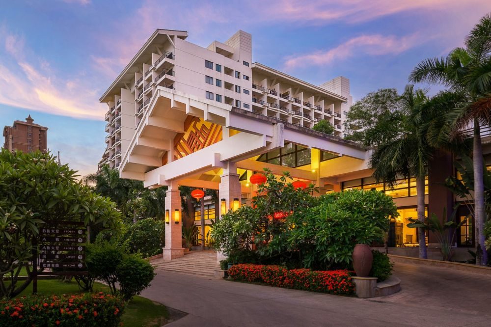 YuHai Hot Spring Resort Hotel (ex. Yuhai International Resort)
