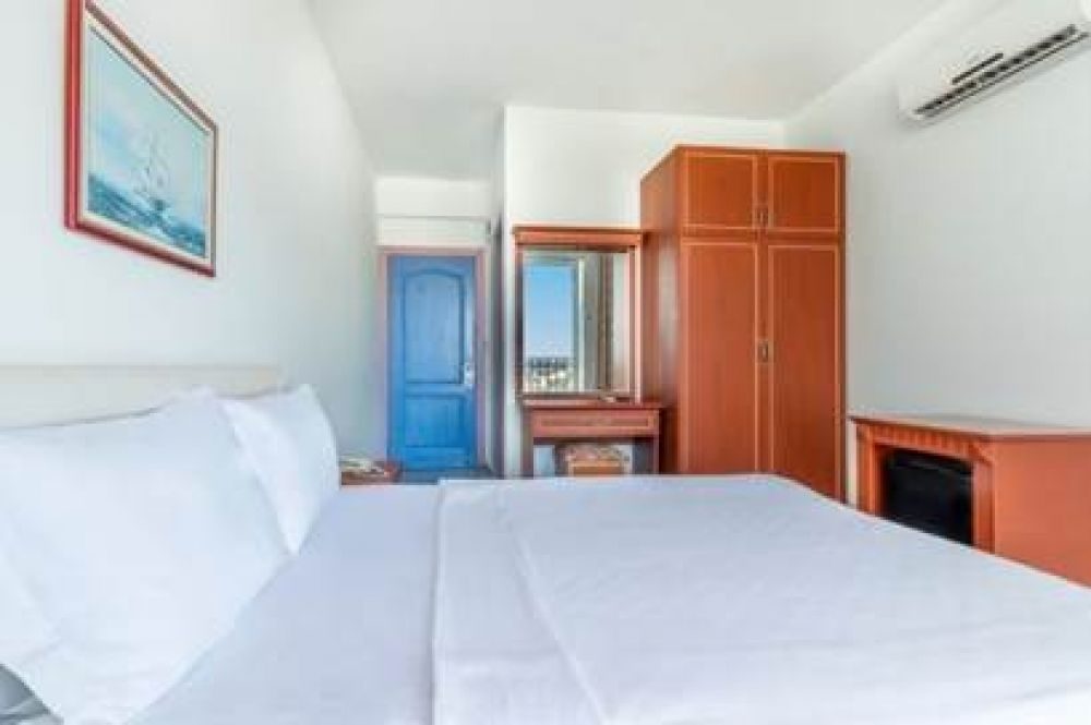 EVA BEACH HOTEL