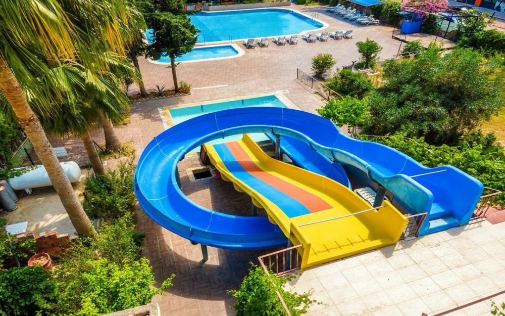 GRAND BAHAMA BEACH HOTEL