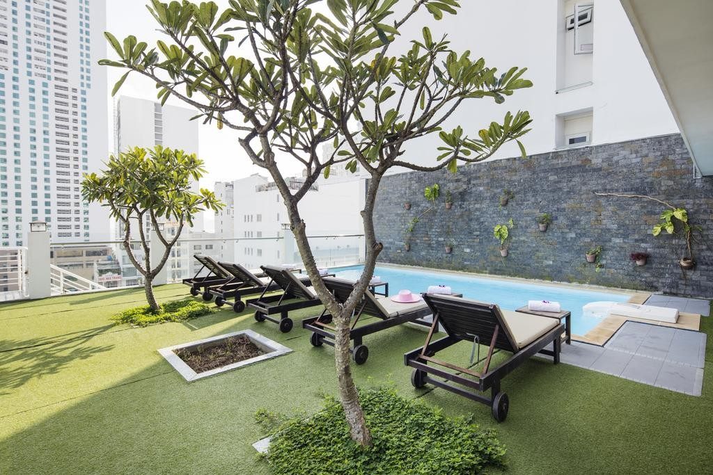 Edele Hotel