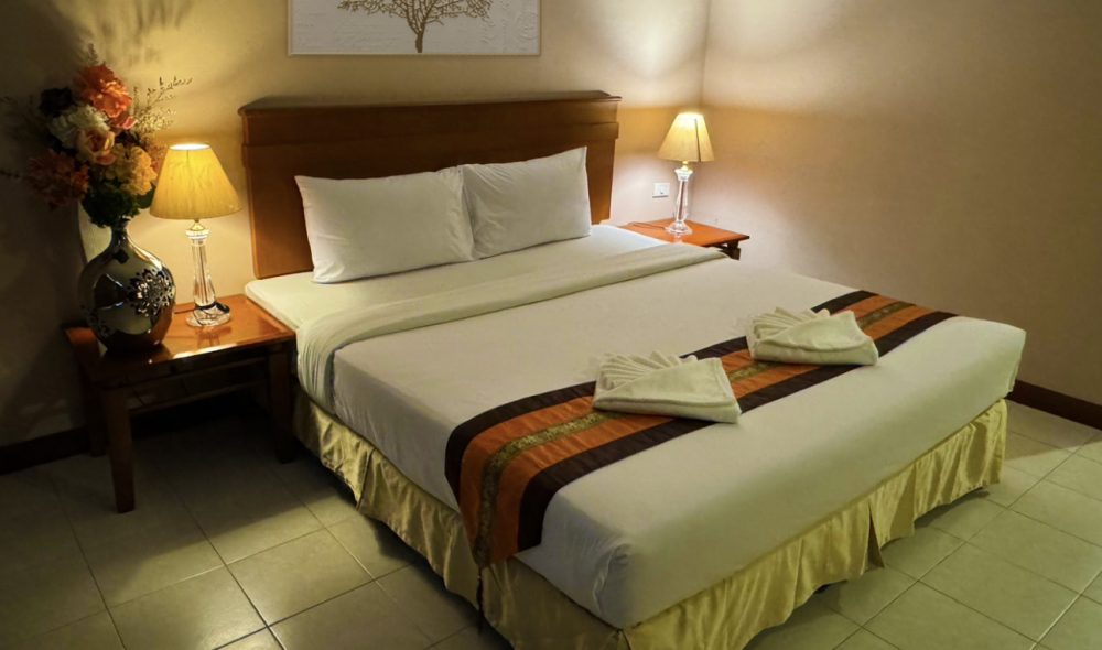 Crown Pattaya Beach Hotel
