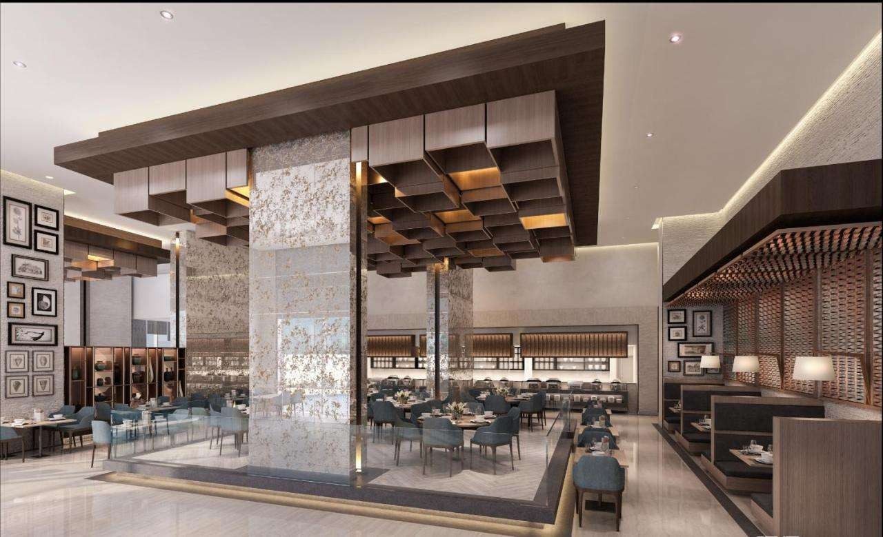 Holiday Inn Dubai Al Maktoum Airport