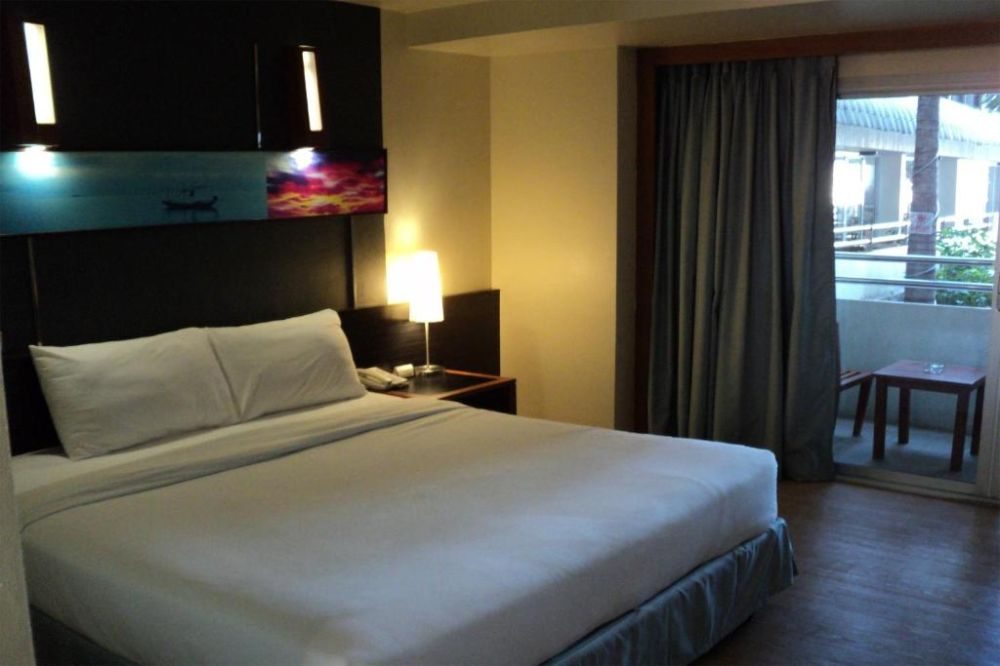 Sunshine Hotel & Residence