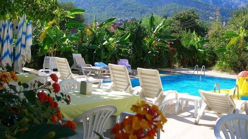 BEGONYA HOTEL