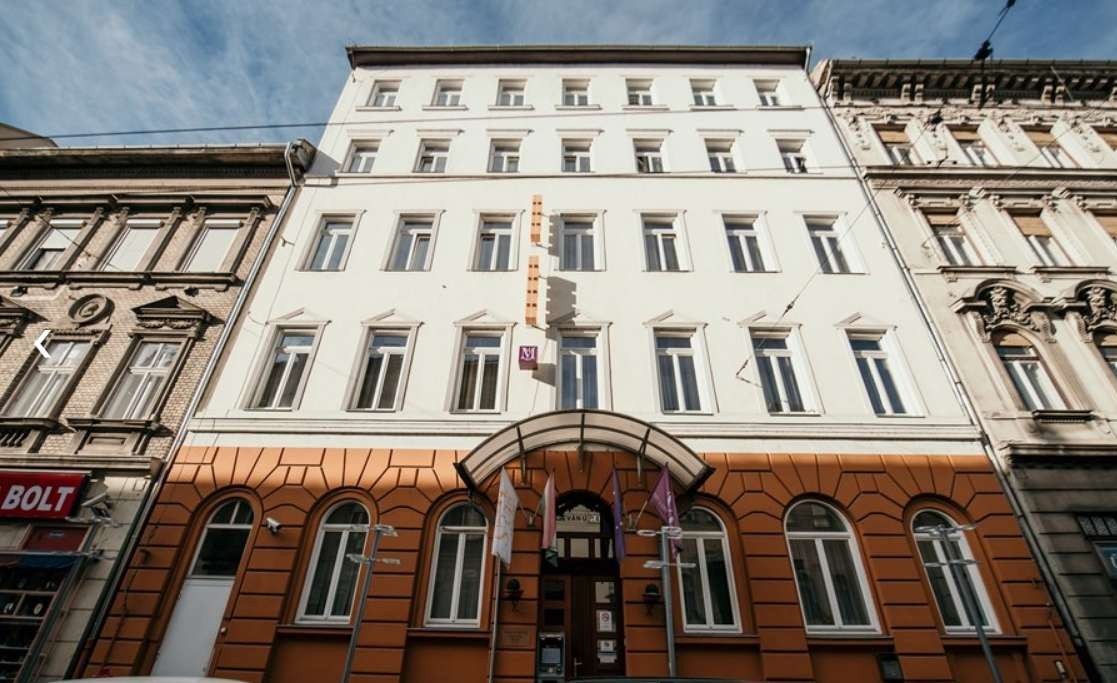 Star City Hotel
