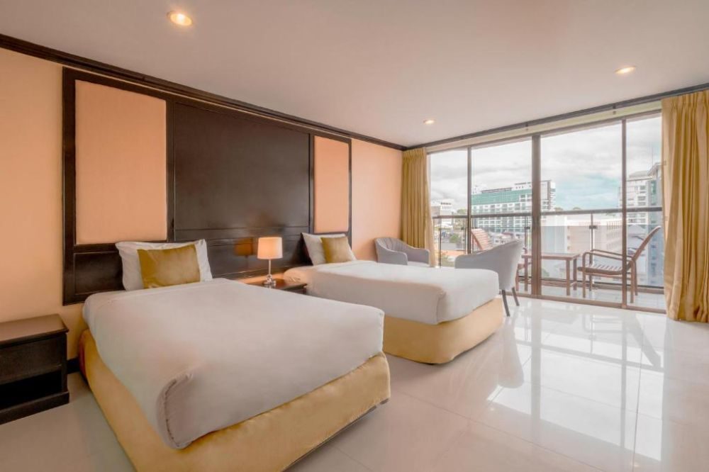 Mike Beach Resort