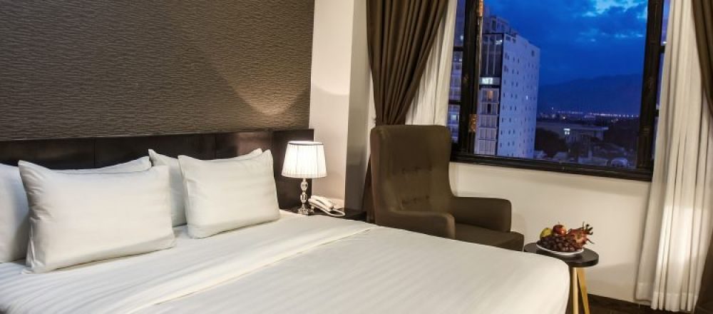 Golden Hotel