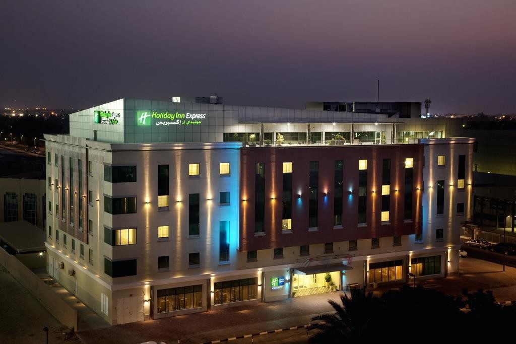 Фото отеля Holiday Inn Express Safa Park