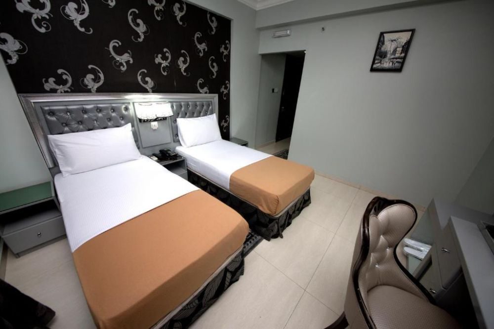 White Fort Hotel Dubai