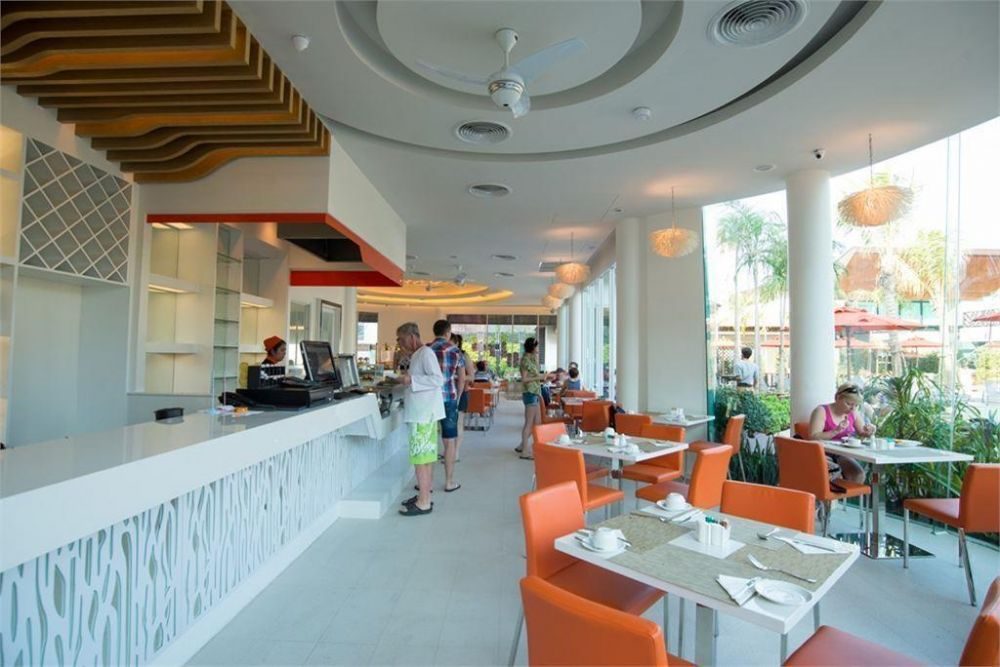 BEACH HEIGHTS RESORT (THE)