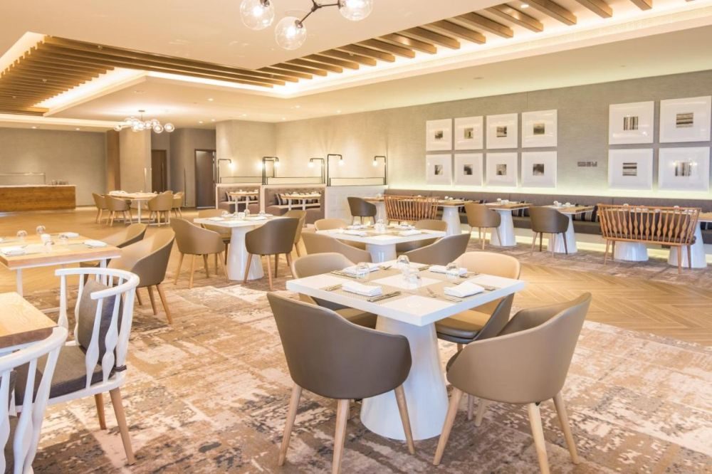 Holiday Inn Dubai Festival City