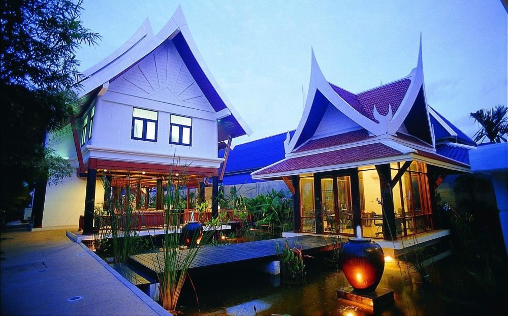 KATA POOLSIDE RESORT