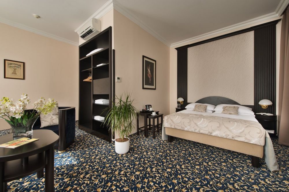 Royal Esprit