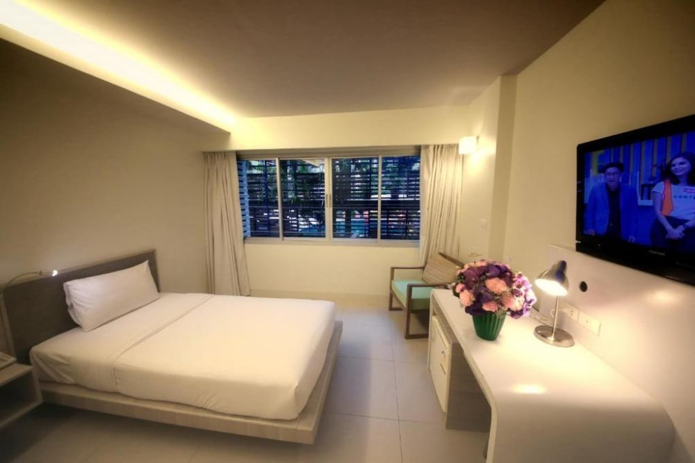 Sunshine Hotel & Residence