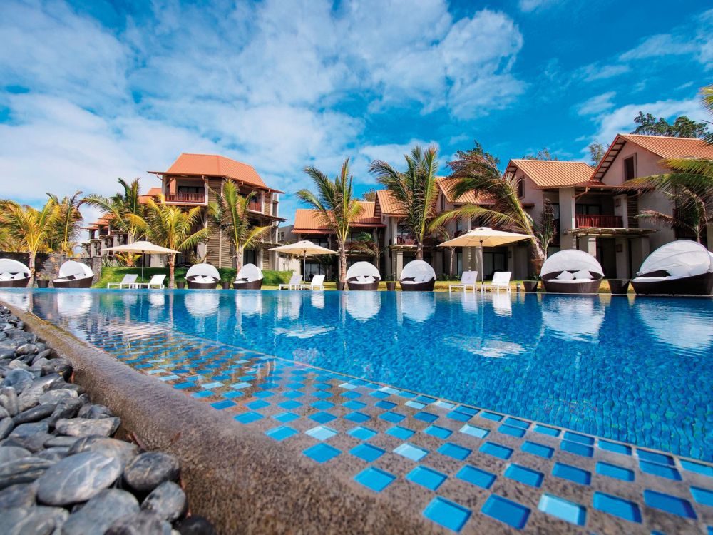 CRYSTALS Beach Resort Belle Mare BY RADISSON (ex. Maritim Crystals Beach Hotel)