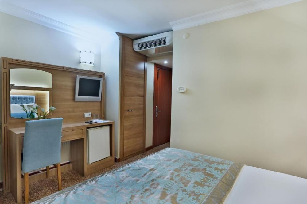 BUDO HOTEL