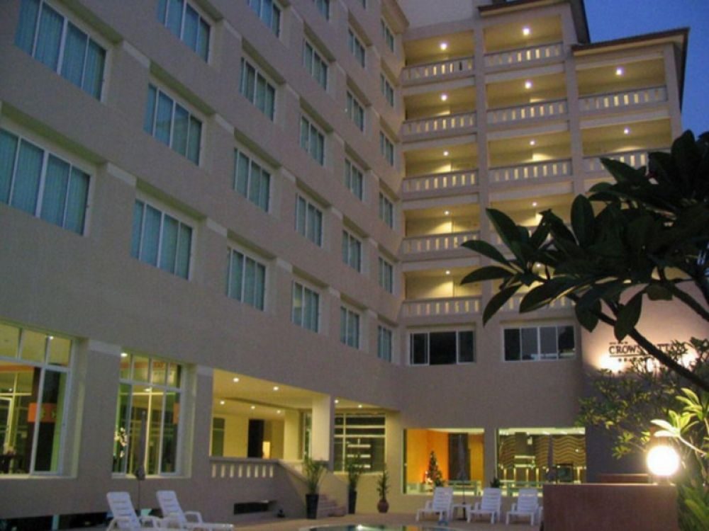 Mehmonxona fotolari Crown Pattaya Beach Hotel