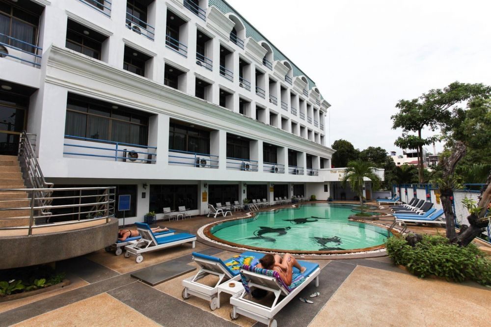 Camelot Hotel